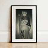 The Bride - Max Dupain Kunstdruck / Leinwand, 12x18’’ / 31x46cm / Schwarzer Rahmen / Passepartout, Poster Drucke & visuelle Kunstwerke, Toby Leon