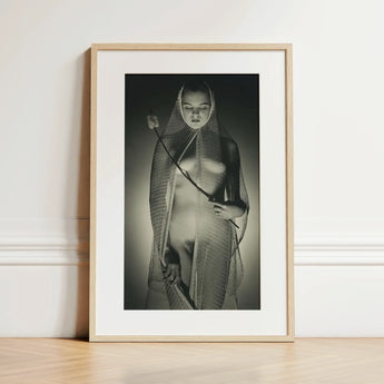 The Bride - Max Dupain Kunstdruck / Leinwand, 12x18’’ / 31x46cm / Naturrahmen / Passepartout, Poster Drucke & visuelle Kunstwerke, Toby Leon