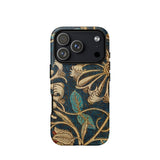 Honeysuckle – Florale iPhone-Hülle von William Morris, 17 Pro / Matt, Handyhüllen, Toby Leon