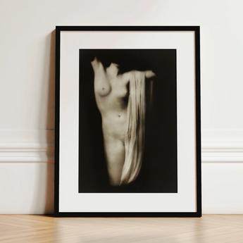 Modern Torso - Female Nude Arnold Genthe Art Print / Canvas, 12x18’’ / 31x46cm / Black Frame / Matboard, Posters Prints & Visual Artwork,