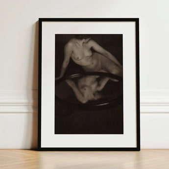 Nude Woman with Mirror - Clarence H. White Art Print / Canvas Black-framed Monochrome Depiction Figure Reflected 20th-century Photography,