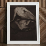 Nude Woman with Mirror - Clarence H. White Art Print / Canvas White-framed Black-and-white Photographic Figure Dark Reflective 20th-century