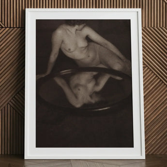 Nude Woman with Mirror - Clarence H. White Art Print / Canvas White-framed Black-and-white Photographic Figure Dark Reflective 20th-century