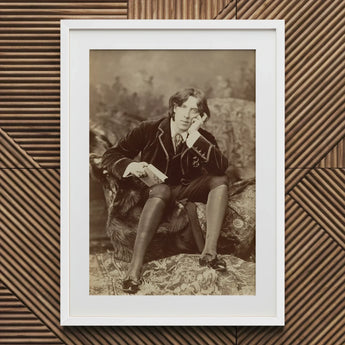 Oscar Wilde - Napoleon Sarony Art Print / Canvas White-framed Vintage Portrait Dark Velvet, Albumen Silver, Pure Self-constructed Argument,