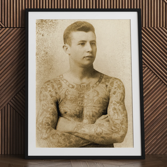 Portret van een Getatoeëerde Man - Charles Eisenmann kunstdruk / Canvas, 24x32’’ / 61x81cm / Zwarte lijst / Passe-partout, Posters Prints & Visual