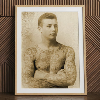 Portret van een Getatoeëerde Man - Charles Eisenmann kunstdruk / Canvas, 24x32’’ / 61x81cm / Natuurlijke lijst / Passe-partout, Posters Prints & Visual