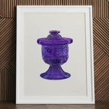 Azucarero morado con tapa - Lámina de arte decorativo de Janet Riza / Lienzo, 24x32’’ / 61x81cm / Marco blanco / Cartón paspartú, Pósters, impresiones y