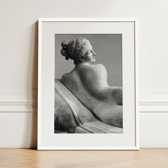 Reclining Naiad - Stampa d'arte di Antonio Canova / Tela, 12x16’’ / 31x41cm / Cornice bianca / Passe-partout, Poster, stampe e opere d'arte visiva, Toby Leon