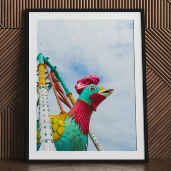 Rise and Shine - Freizeitpark-Jahrmarkt-Fahrgeschäft Kunstdruck / Leinwand, 24x32’’ / 61x81cm / Schwarzer Rahmen / Passepartout, Poster, Drucke & Visual
