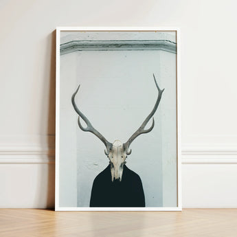 Minimalist Framed Art Print Stark Black-and-white Deer Skull Figure Stands
