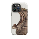 Side Saddle - Bertha Semple paardenbeslagkunst iPhone-hoesje, 15 Pro Max / Mat, Mobiele telefoonhoesjes, Toby Leon