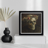 Totenkopf mit Blumenkranz - Kunstdruck auf Leinwand von Thomas Satterwhite Noble, Poster-Drucke & visuelle Kunstwerke, Toby Leon