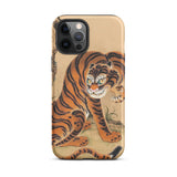 Tiger beim Säubern seiner Pfote - Matsui Keichu Iphone Case, 12 Pro Max / Matt, Handyhüllen, Toby Leon