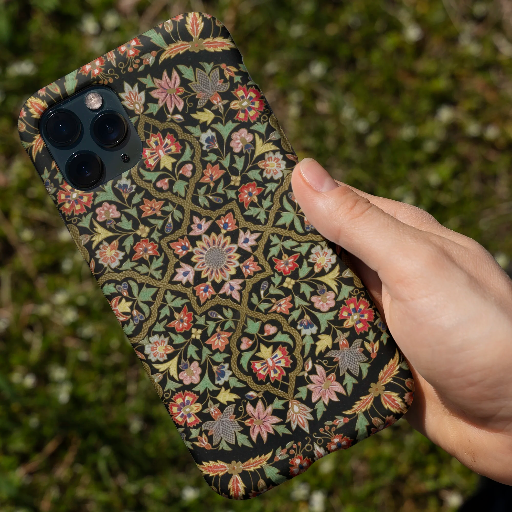 Art x Life — Aesthetic Phone Cases From Kitsch To Classic