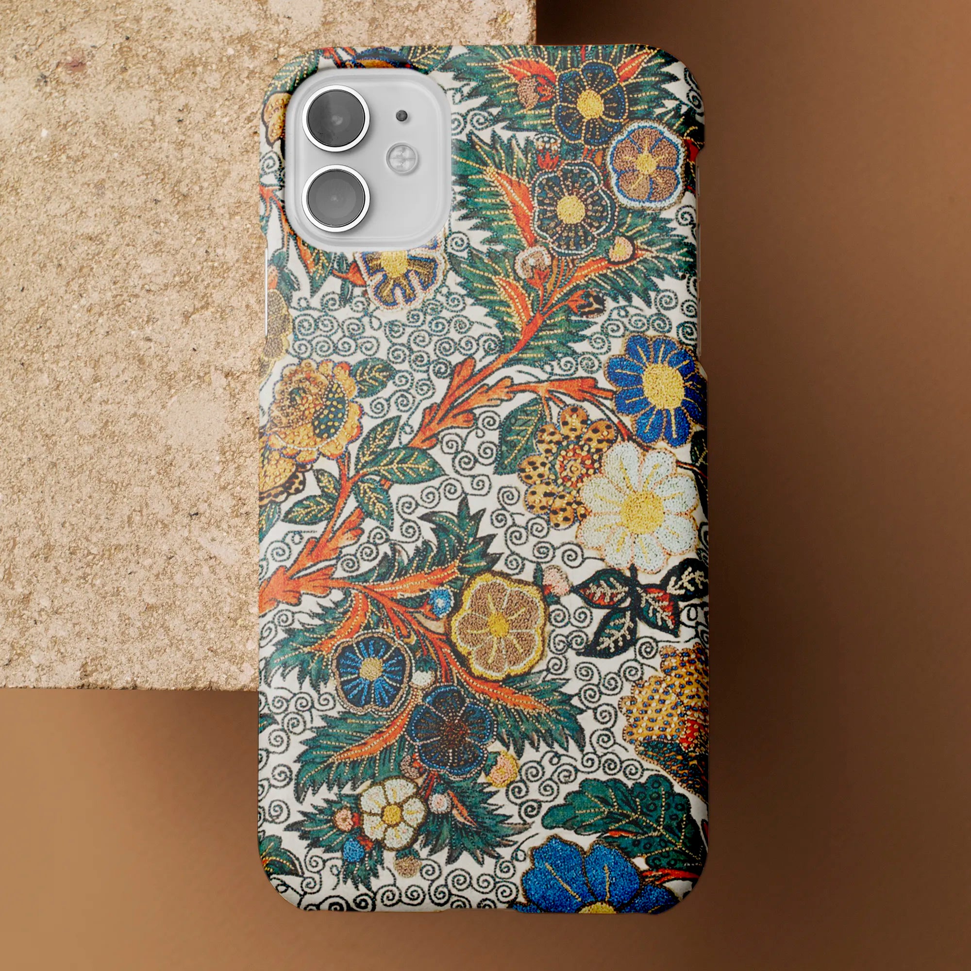 Art x Life — Aesthetic Phone Cases From Kitsch To Classic