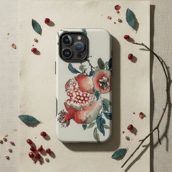 IPhone case featuring a realistic tiger illustration.