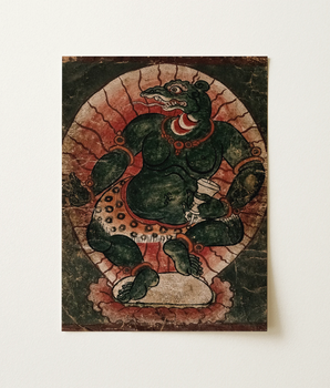 Groen Monster met slangenkop dat een bel vasthoudt, omringd door vlammen - Tibetaanse Tsakli-kaartkunstprint 