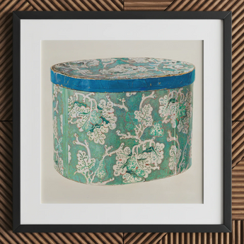 Zarte Blaue Box - Dekorative Kunstdrucke der 1930er Jahre, 12x12’’ / 31x31cm / Schwarzer Rahmen / 2’’ Passepartout, Poster Drucke & Visuelle Kunstwerke, Toby Leon