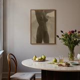 Georgia O’keeffe Torso - Alfred Stieglitz Art Print / Canvas Round Marble Table Light Speckled Surface Dark Wooden Alfred Stieglitz,