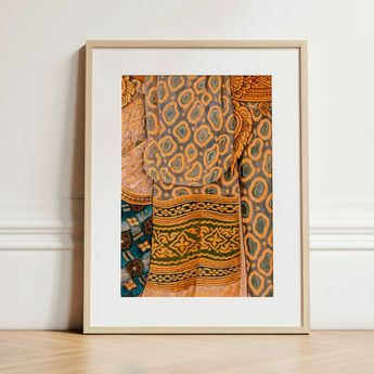 Lady in Waiting - Royal Siam Thai Mural Art Print / Canvas, 12x16’’ / 31x41cm / Natural Frame / Matboard, Posters Prints & Visual Artwork,