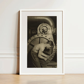 Mechanic and Steam Pump - Lewis w Hine Art Print / Canvas, 12x18’’ / 31x46cm / White Frame / Matboard, Posters Prints & Visual Artwork,