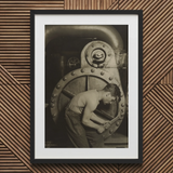 Mechanic and Steam Pump - Lewis w Hine Art Print / Canvas, 20x30’’ / 51x76cm / Black Frame / Matboard, Posters Prints & Visual Artwork,
