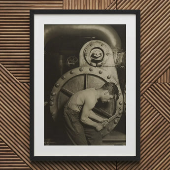 Mechanic and Steam Pump - Lewis w Hine Art Print / Canvas Prints Black-framed White-matted Vintage Black-and-white Photograph Man