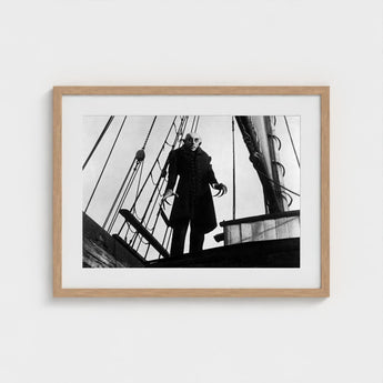 Nosferatu: a Symphony of Horror Art Print / Canvas Nosferatu Steps, Coat Bristling, Small Buttons Prints