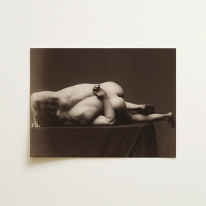 Nude Man from the Back - Hermann Heid Art Print / Canvas, 16x12’’ / 41x31cm / Unframed / no Border, Posters Prints & Visual Artwork, Toby