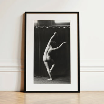 Nude Photograph of Mr. Loucelli - Arnold Genthe Art Print / Canvas, 12x18’’ / 31x46cm / Black Frame / Matboard, Posters Prints & Visual