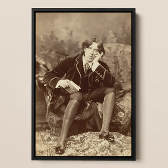 Oscar Wilde - Napoleon Sarony Art Print / Canvas Black-framed Portrait Oscar Wilde Dark Velvet Jacket Patterned Wilde, Napoleon Sarony,