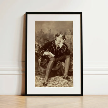 Oscar Wilde - Napoleon Sarony Art Print / Canvas Black-framed Portrait Print Oscar Wilde Sepia Tones White Wilde, Napoleon Sarony, Albumen