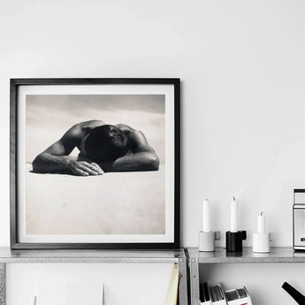 Sunbaker - Max Dupain Art Print / Canvas Black-framed Black-and-white Photographic Man Head Arms Fingers Brushing Pale, Quartz, Grains,
