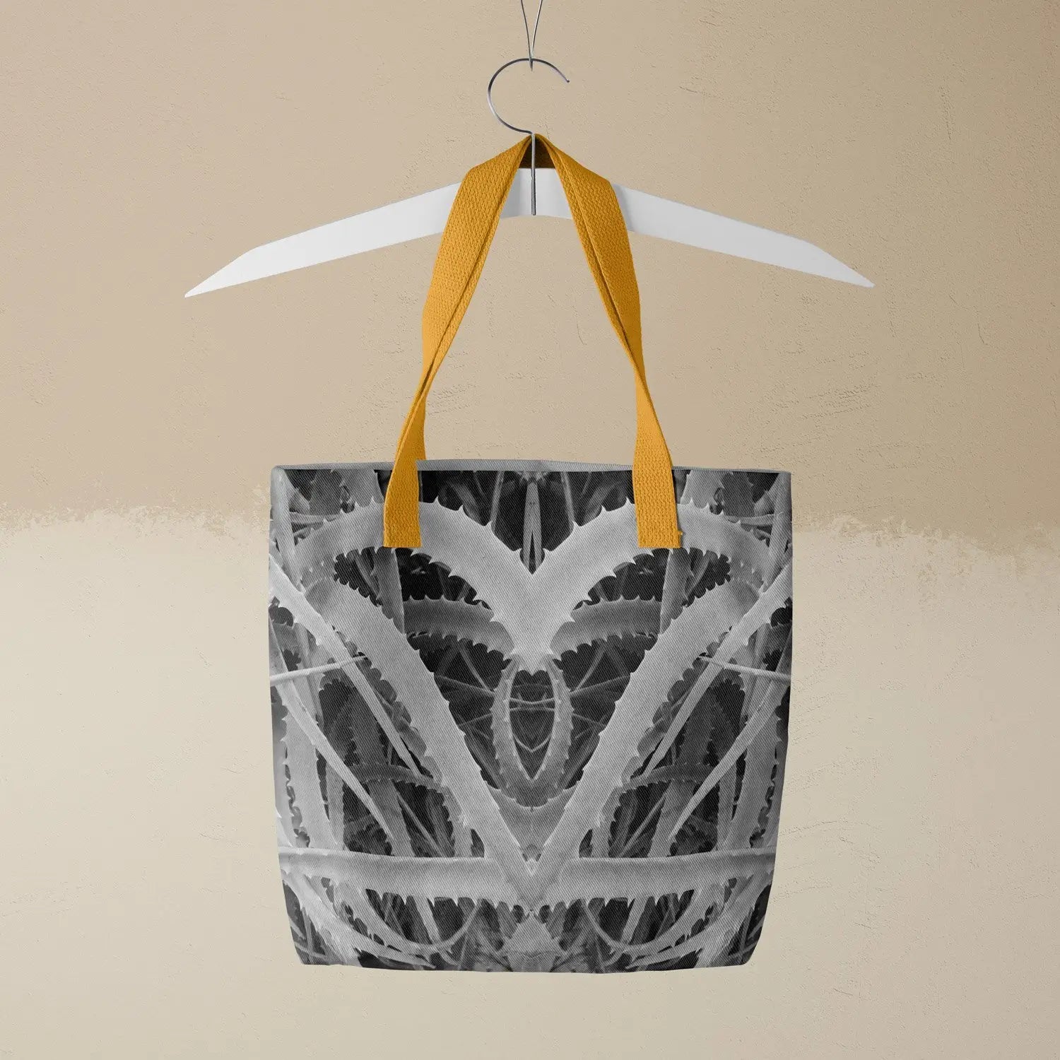 Spiked too - Black & White Aloe Vera Op Art Tote Bags