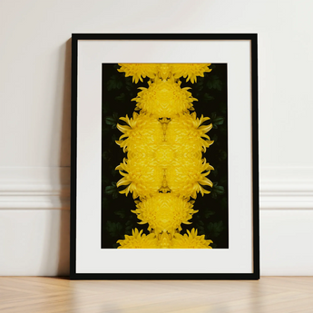 Tweedledee - Golden Chrysanthemum Op Art Print / Canvas, 12x16’’ / 31x41cm / Black Frame / Matboard, Posters Prints & Visual Artwork, Toby